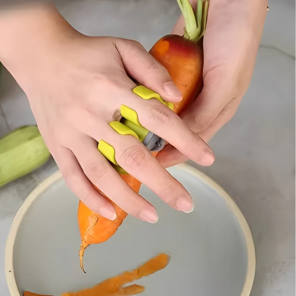 Silicone Finger Grip Peeler 🔥 (BUY 1 GET 1 FREE) - Image 5